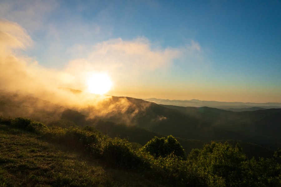 Blue Ridge Sunrise at Pink Beds Overlook